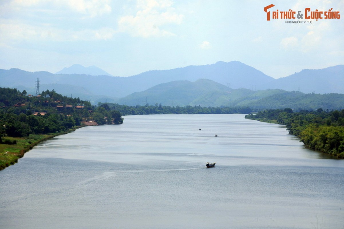 View -             Phong thủy Kinh thành Huế qua góc nhìn của thành viên hoàng tộc Nguyễn    