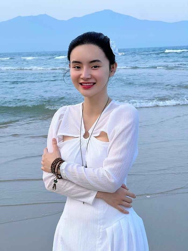 View -             Angela Phương Trinh phát ngôn gây tranh cãi, em gái có phản ứng bất ngờ    