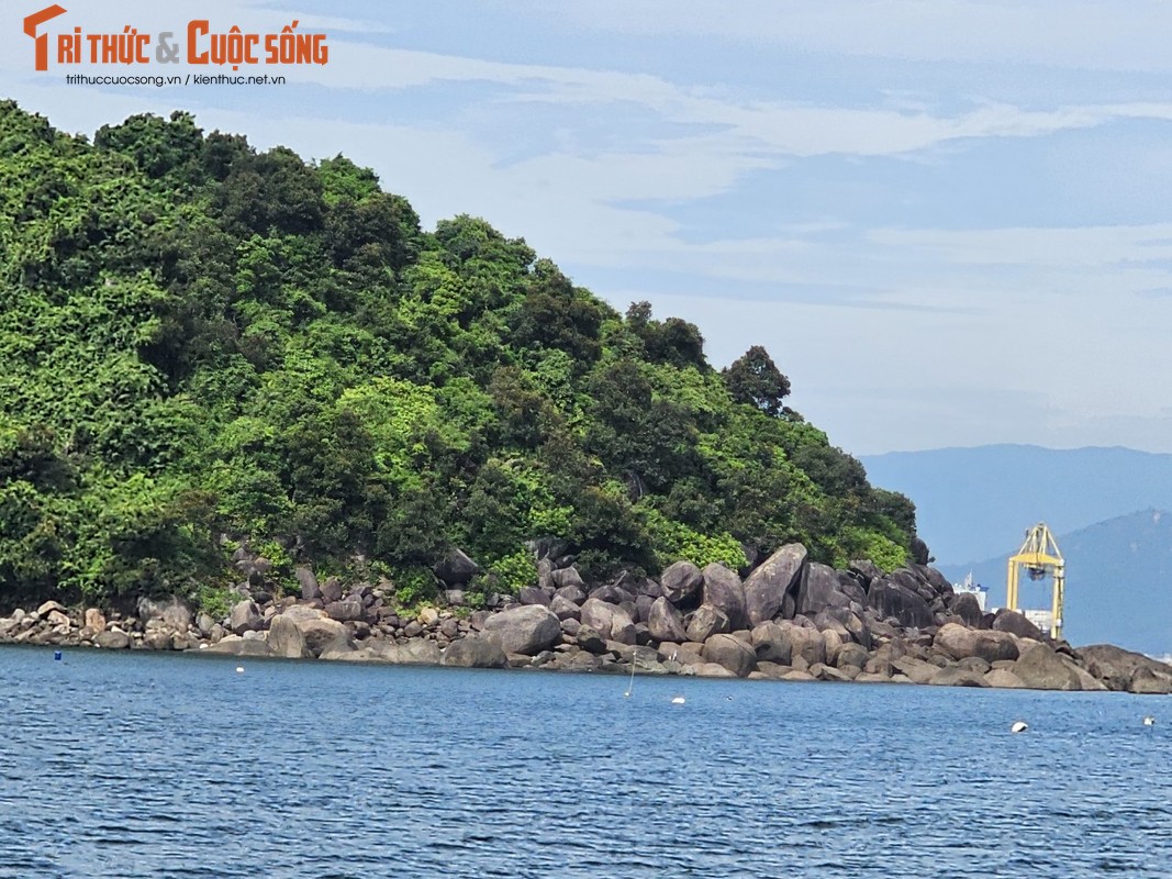 View -             Bãi Cát Vàng - Thiên đường biển hoang sơ dưới chân núi Khỉ    