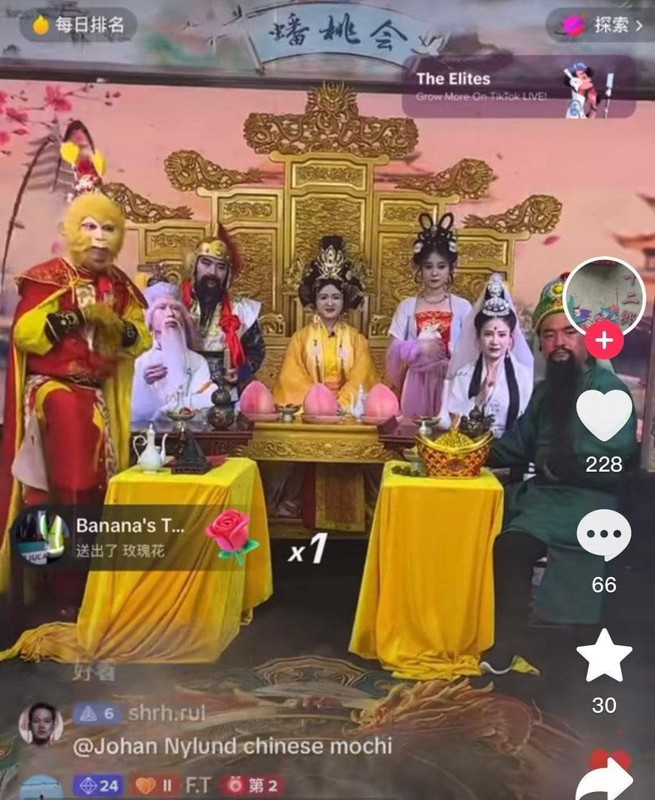             Đỉnh cao livestream Trung Quốc, Hằng Nga xinh như mộng cũng bán hàng    