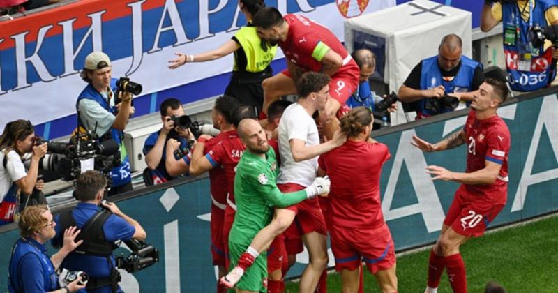 View -             Euro 2024: Serbia trở lại từ cửa tử, chia điểm với Slovenia phút chót    