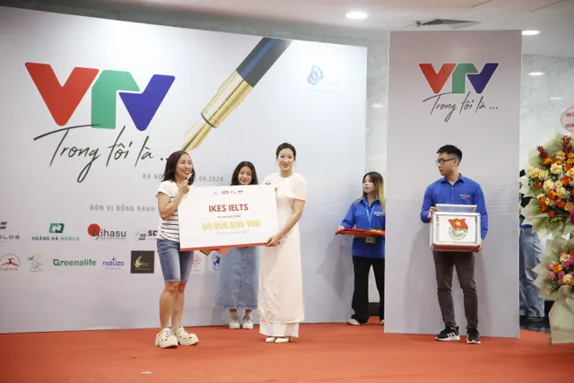 View -             Vinh danh các tác phẩm đạt giải tại Cuộc thi sáng tạo video 'VTV trong tôi là...'    