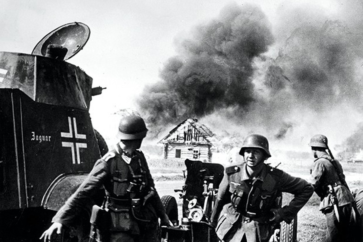 View -             Trùm phát xít Hitler trang bị những 'thần dược' nào cho binh sĩ Đức?    