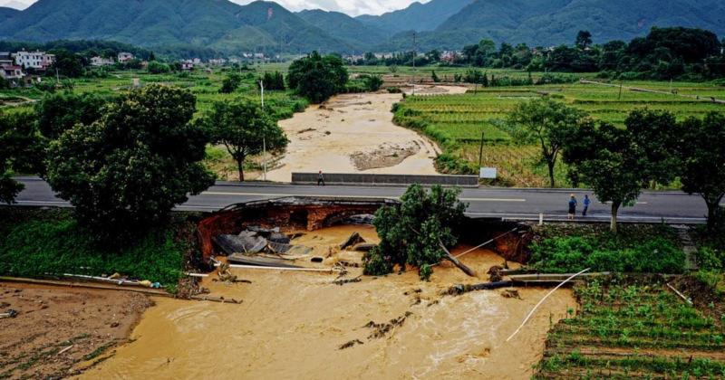 View -             Toàn cảnh lũ lụt, hạn hán nghiêm trọng ở Trung Quốc    