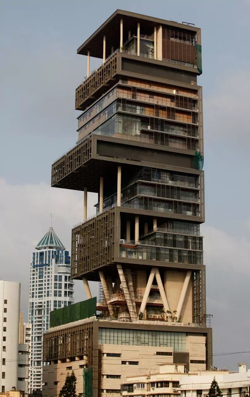 View -             'Đột nhập' dinh thự 27 tầng đắt nhất hành tinh, cần 600 người làm    