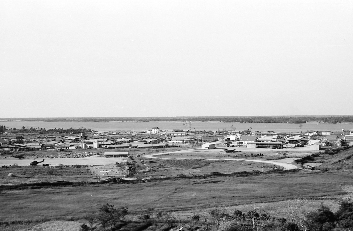 View -             Hình ảnh cực quý về thị xã Vĩnh Long năm 1966-1967    