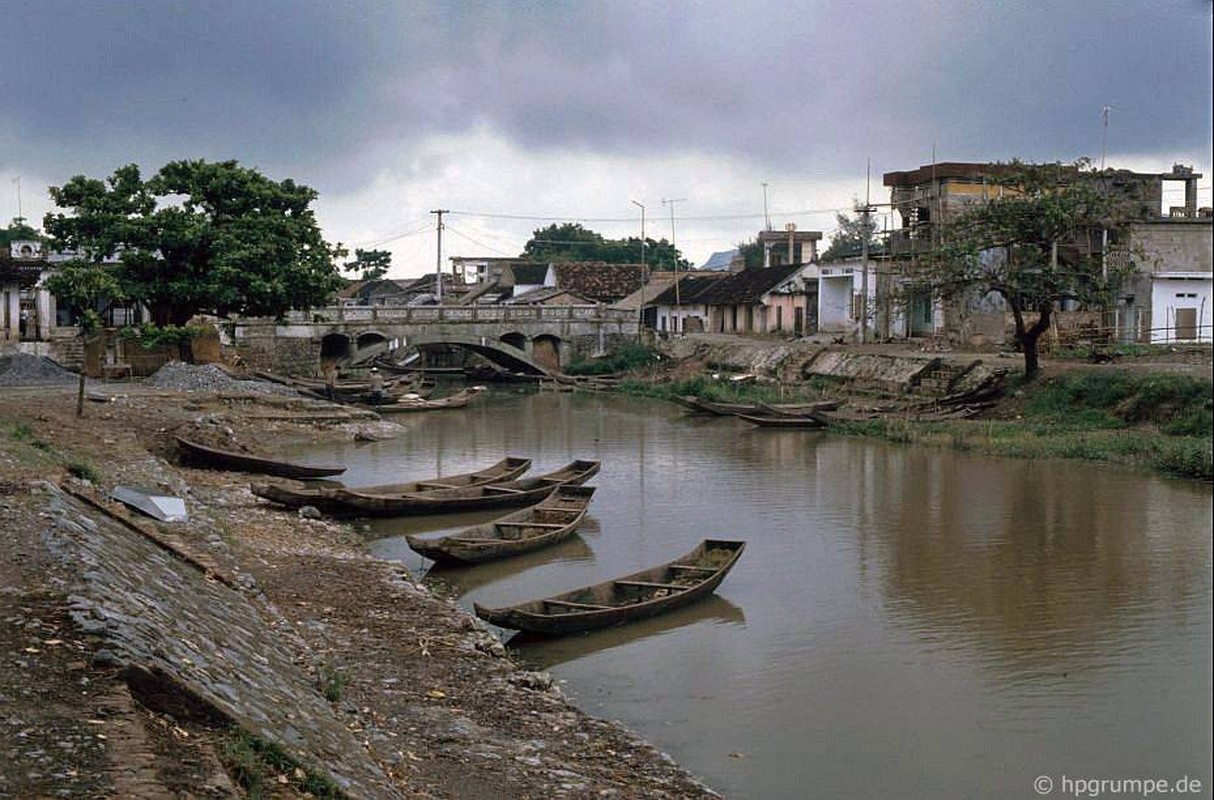 View -             Hình ảnh không thể quên về tỉnh Hà Tây năm 1991-1992    