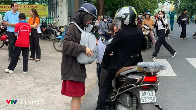 View -             TP Hồ Chí Minh: Thí sinh giữ tâm lý thoải mái trong ngày đầu tiên thi Tốt nghiệp THPT    