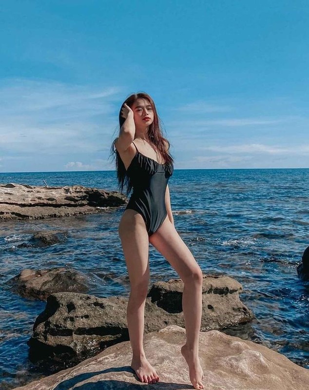 View -             Những lần Linh Ka diện bikini cực nuột, netizen khó rời mắt    
