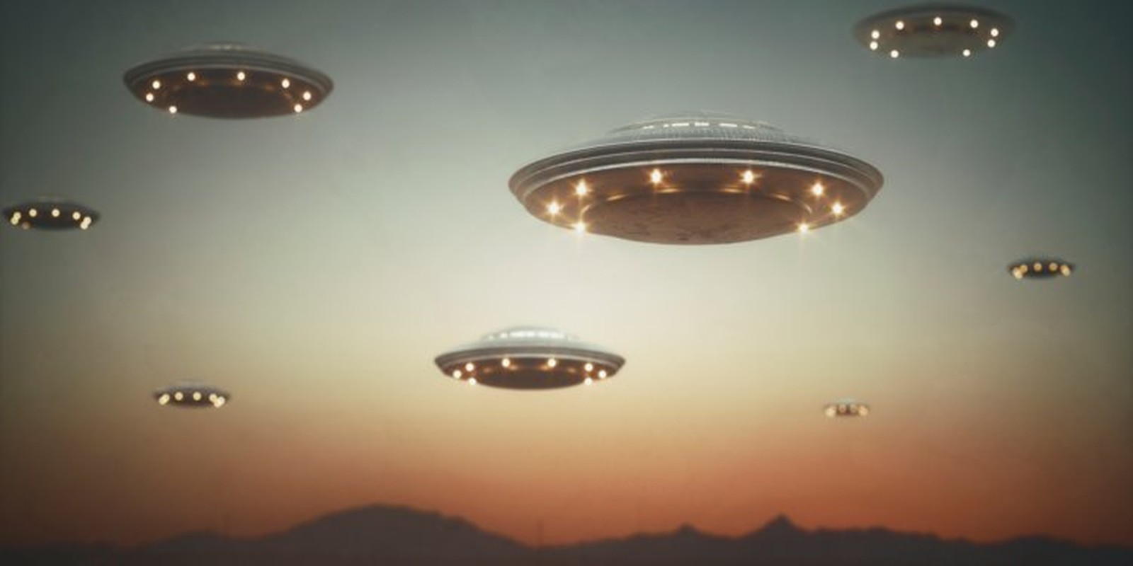 View -             Tiết lộ gây tò mò về UFO của cựu cảnh sát Anh    