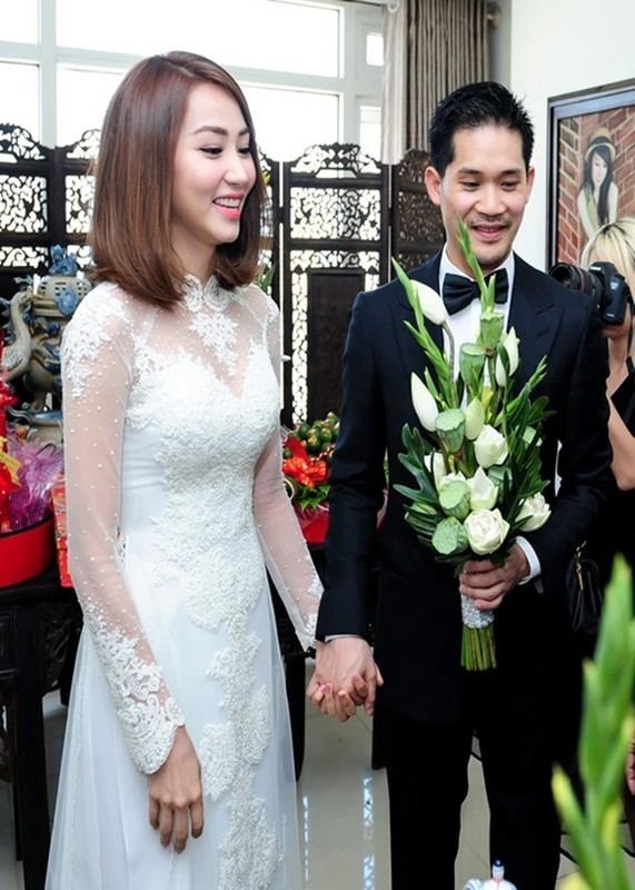 View -             Ngân Khánh hạnh phúc bên chồng doanh nhân    