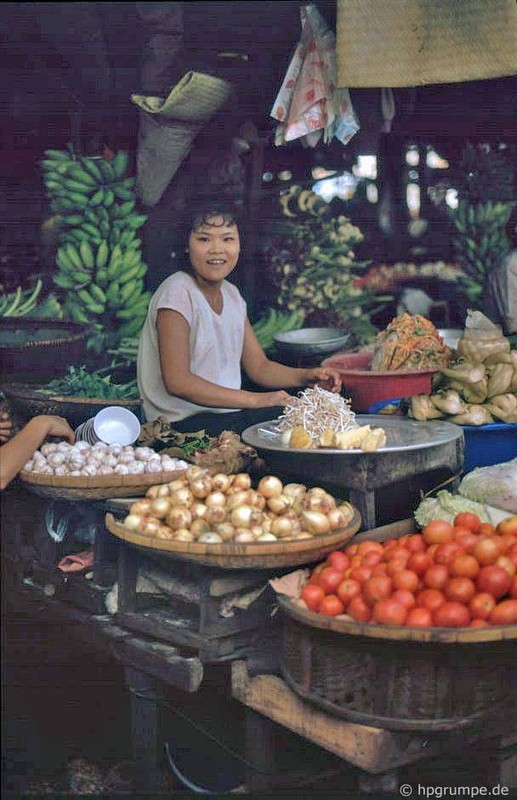 View -             Hình độc về chợ Buôn Ma Thuột hơn 30 năm trước    