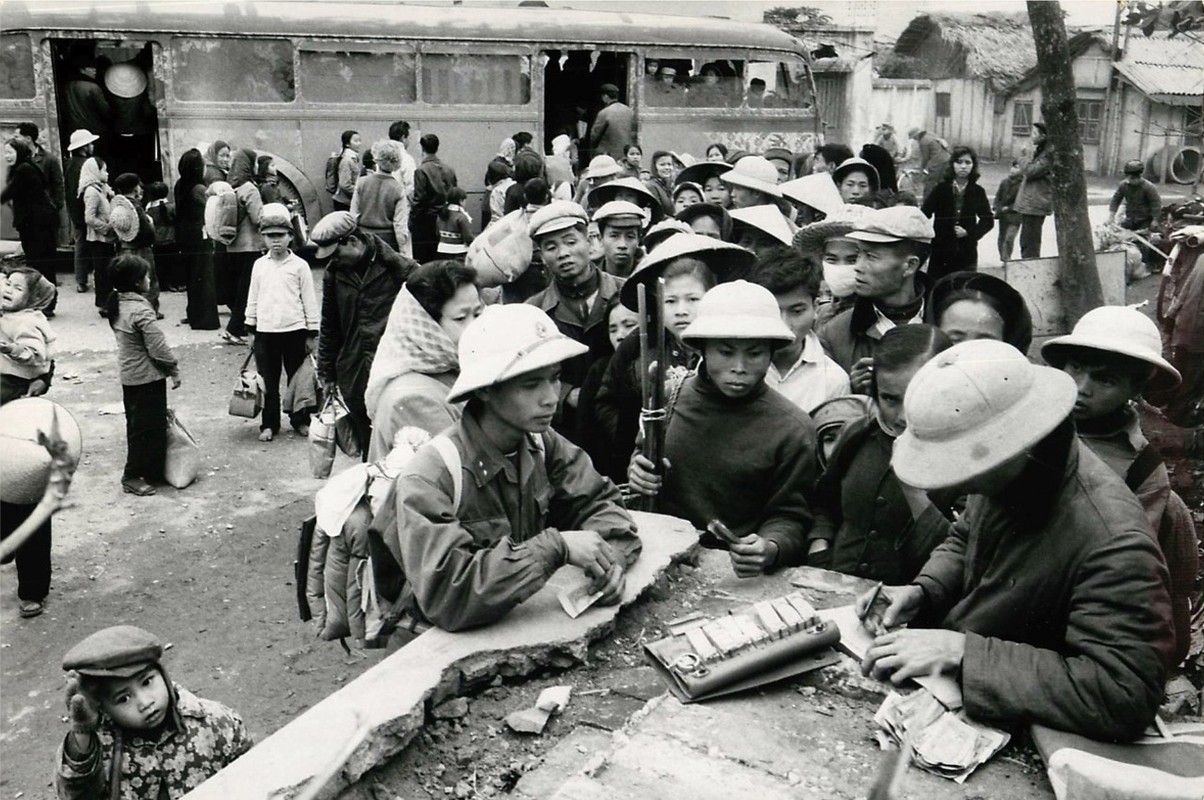             Loạt ảnh quý hơn vàng về Hà Nội năm 1967    