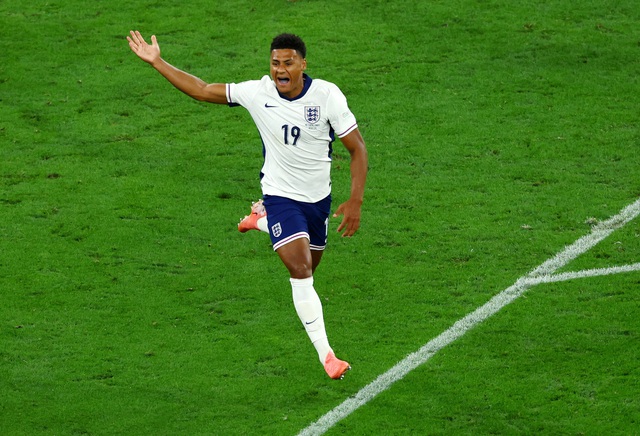 View -             'Siêu dự bị' Ollie Watkins nhận mưa lời khen với siêu phẩm ở bán kết Euro 2024    