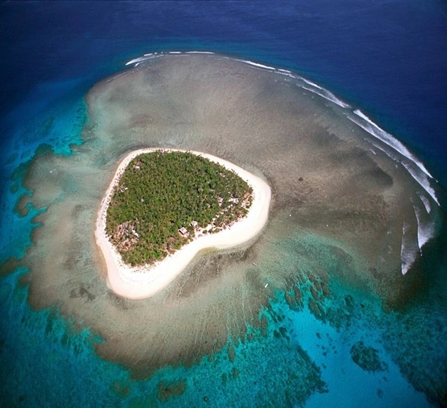 Choáng ngợp loạt hòn đảo hình trái tim độc đáo nhất thế giới