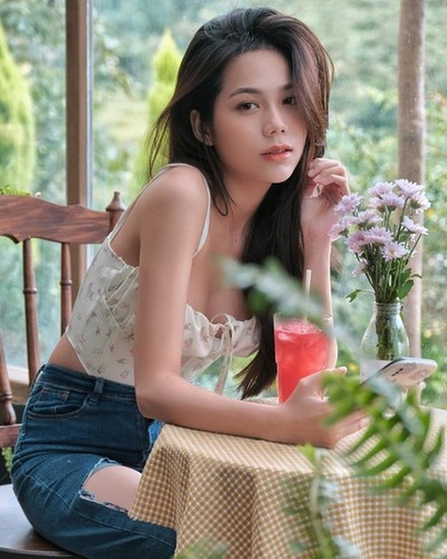 View -             'Hot girl tạp hóa' Sài thành ngày càng quyến rũ ai ngắm cũng mê    