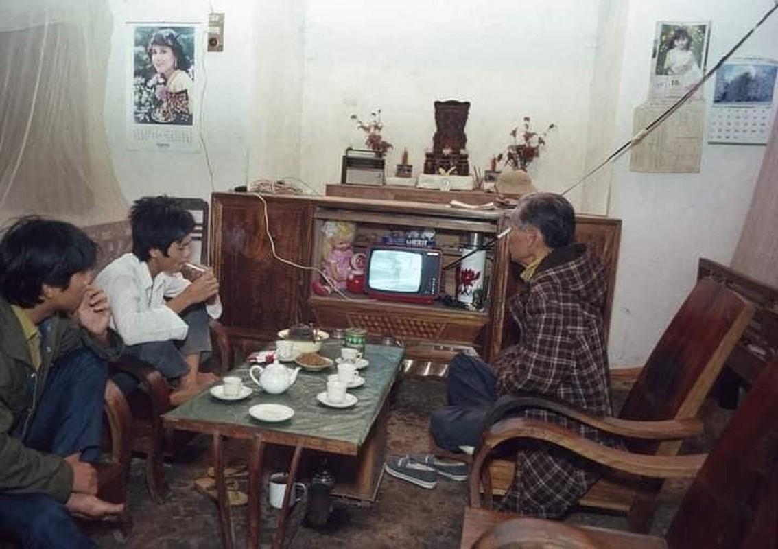 View -             Bộ ảnh 'Việt Nam những năm 1988-1990' đẹp đến nao lòng    