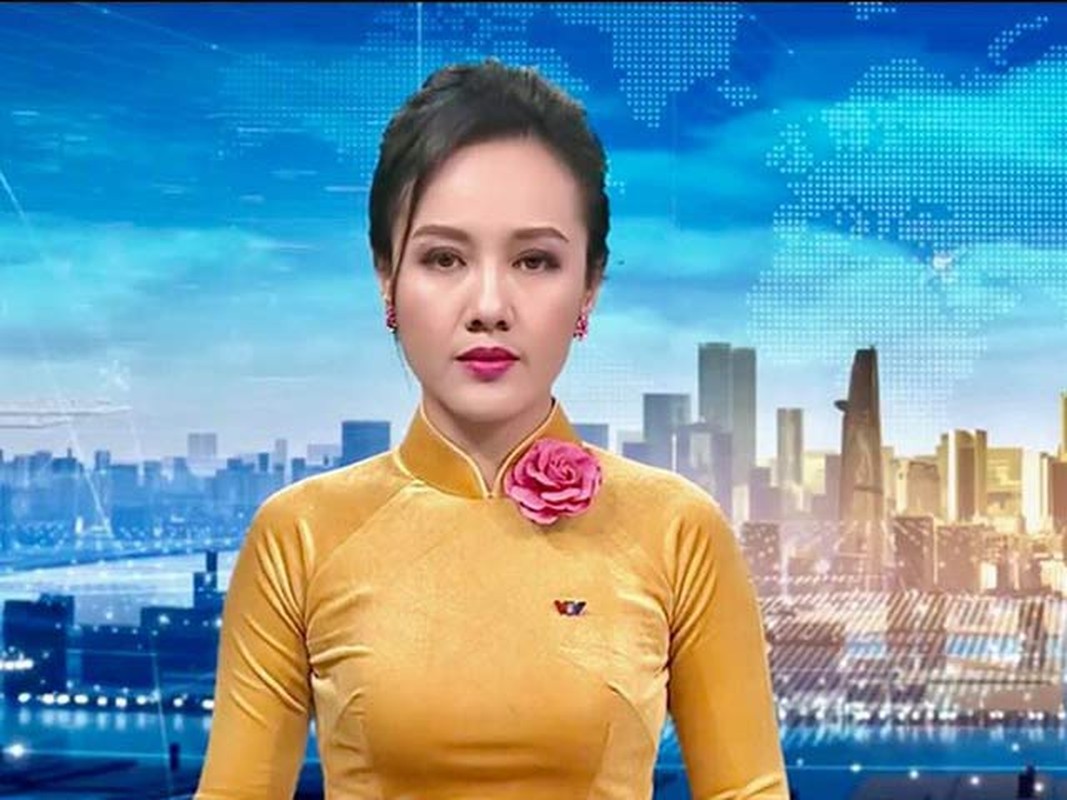 View -             Nữ BTV có BST áo dài ấn tượng nhất nhì đài truyền hình    