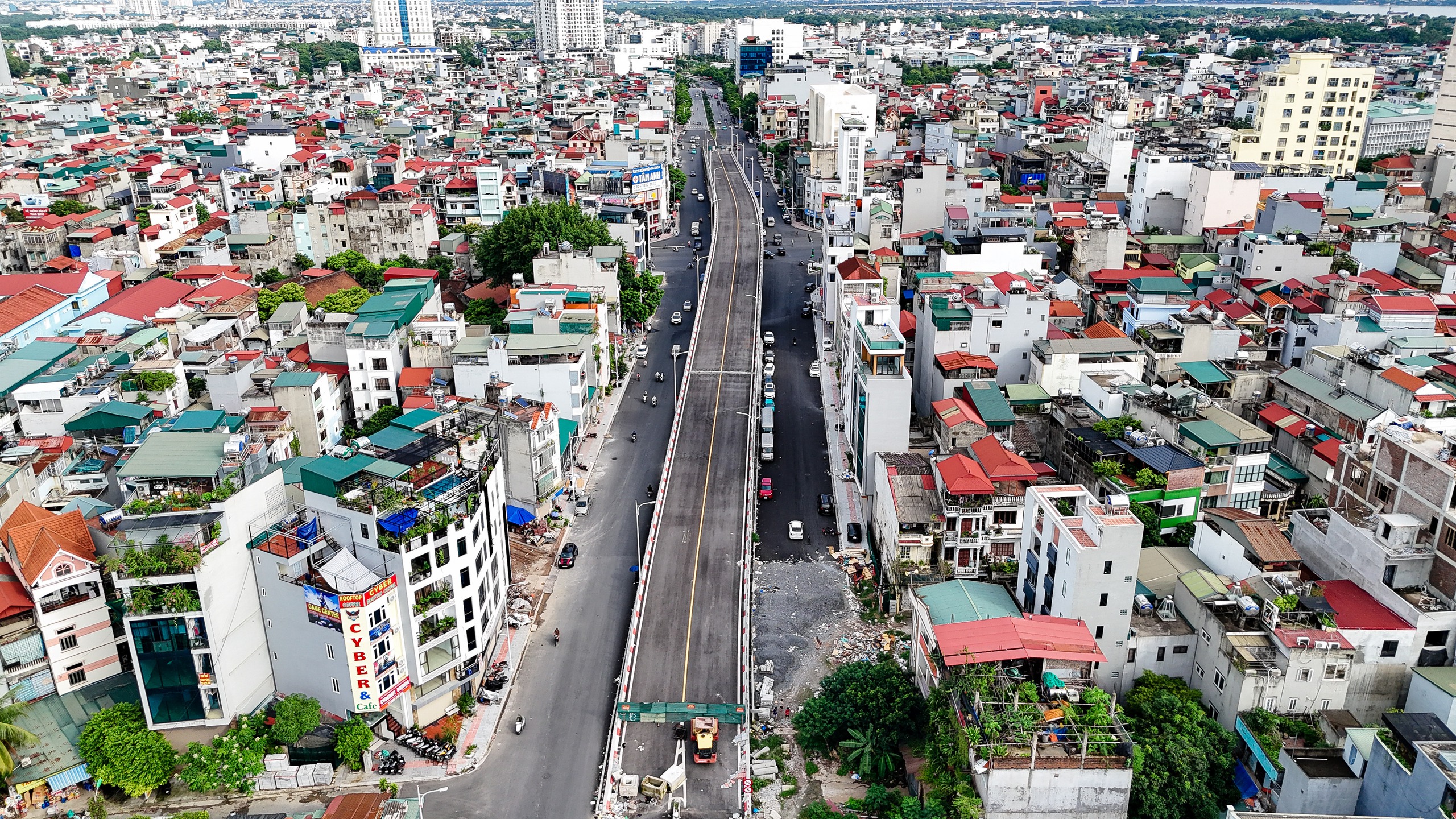 View -             VIDEO: Cận cảnh đoạn đường 1,5 km đầu tư hơn 1.200 tỉ đồng làm mãi không xong    