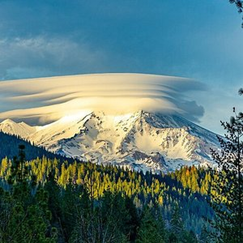 View -             Niềm tin siêu linh quanh ngọn núi thiêng Shasta    