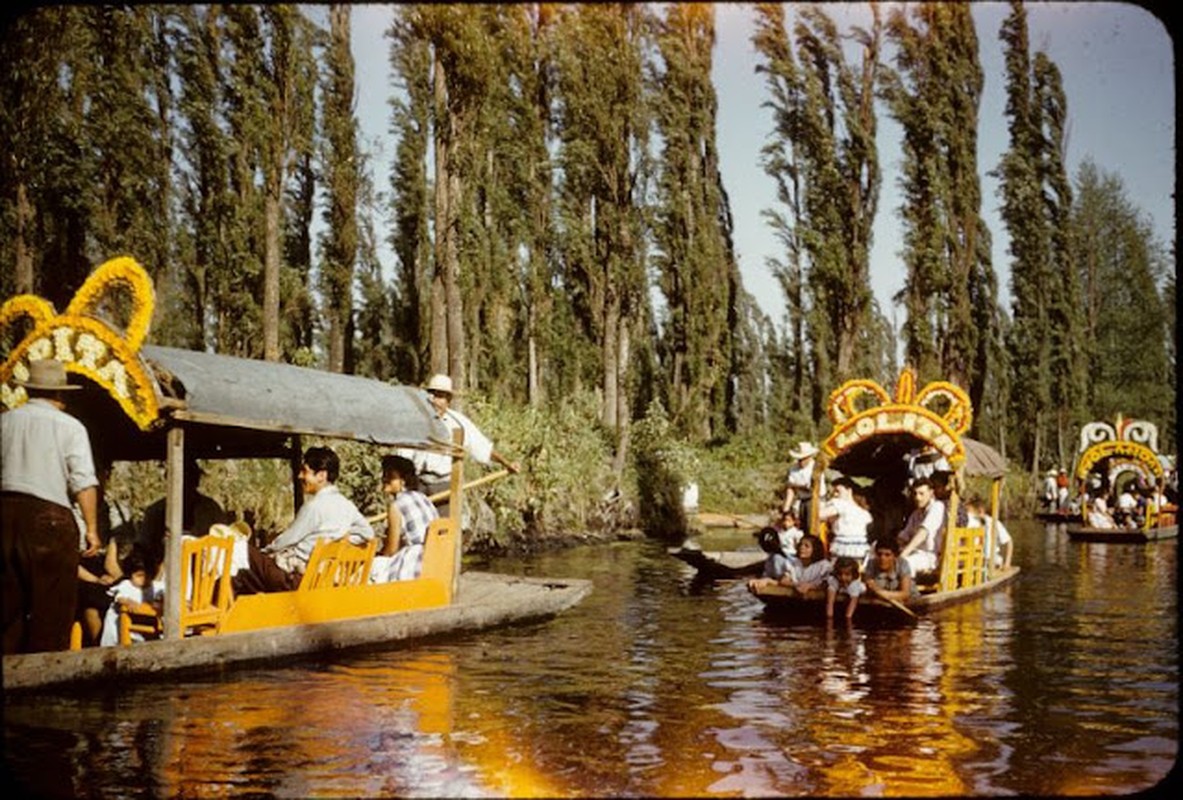 View -             Bộ ảnh cuộc sống thanh bình ở Mexico đầu những năm 1950    