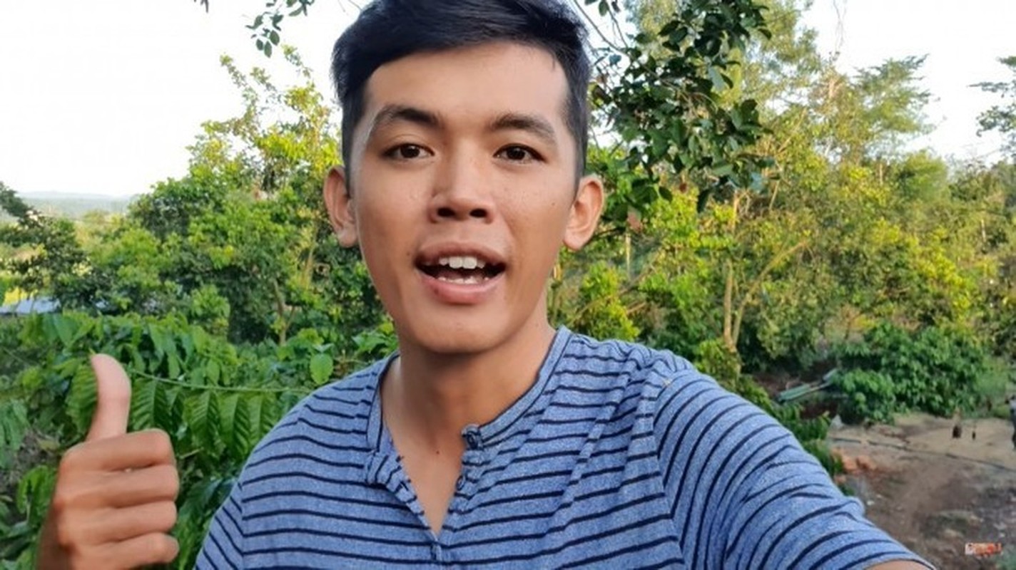 View -             Lý do 'Youtuber nghèo nhất Việt Nam' Sang Vlog nợ nần đến suy sụp    