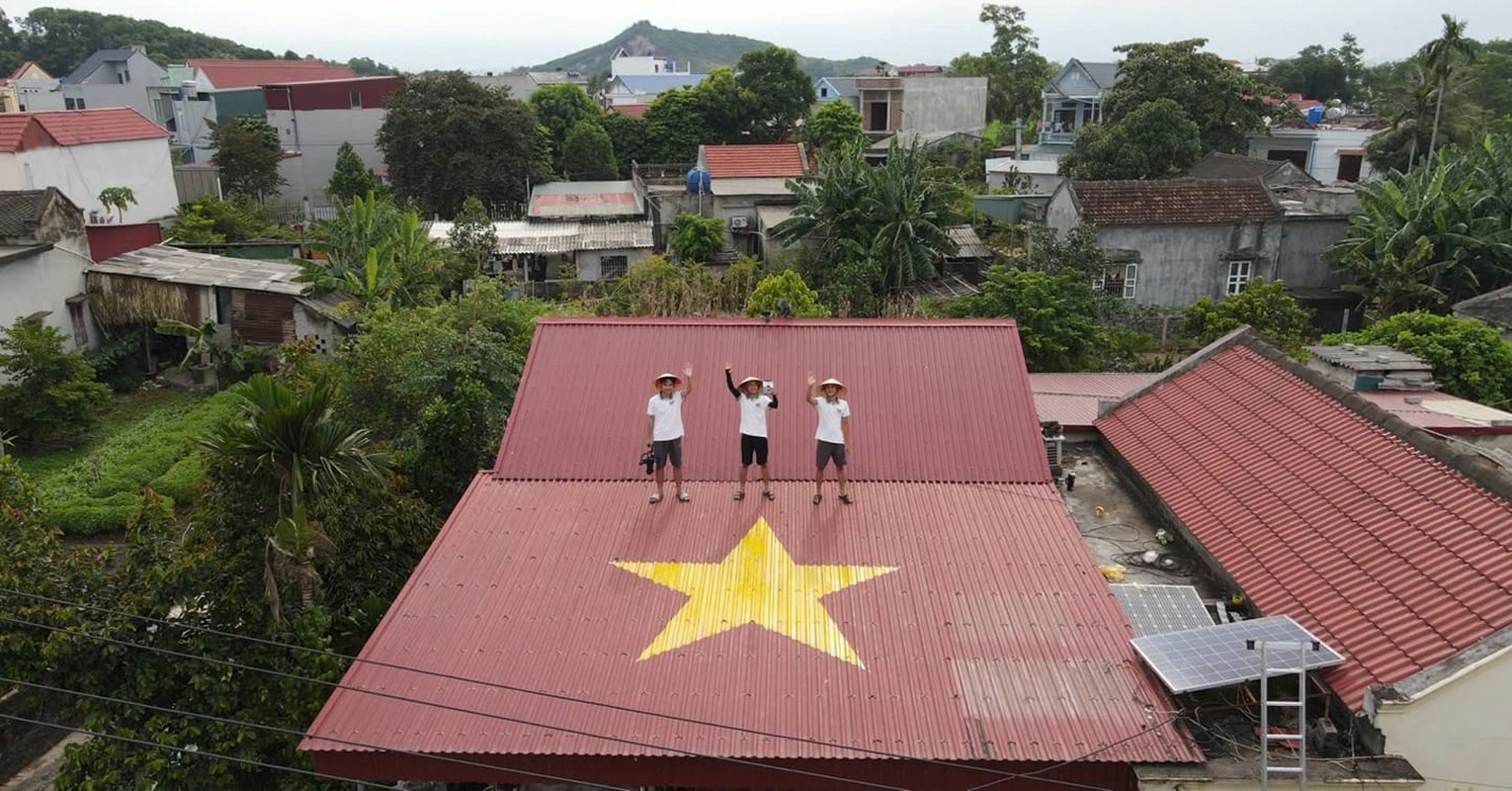 View -             Khắp 3 miền, các mái nhà rực màu cờ Tổ quốc chào Quốc Khánh    