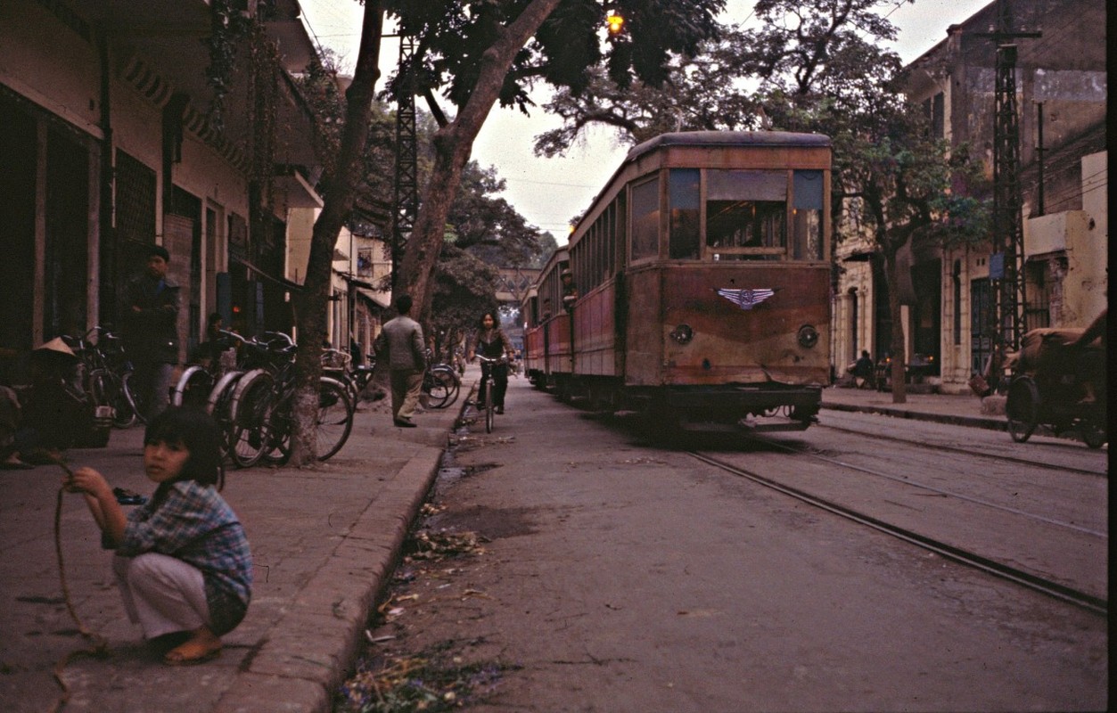 View -             Chùm ảnh vô giá ghi lại Hà Nội những năm 1980-1982    