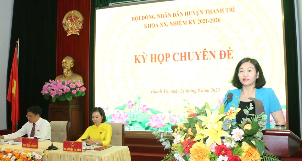 View -             Ông Nguyễn Xuân Phong được bầu làm Chủ tịch UBND huyện Thanh Trì    