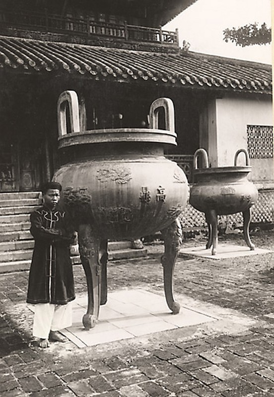 View -             Loạt ảnh quý giá về Cố đô Huế những năm 1919-1926    