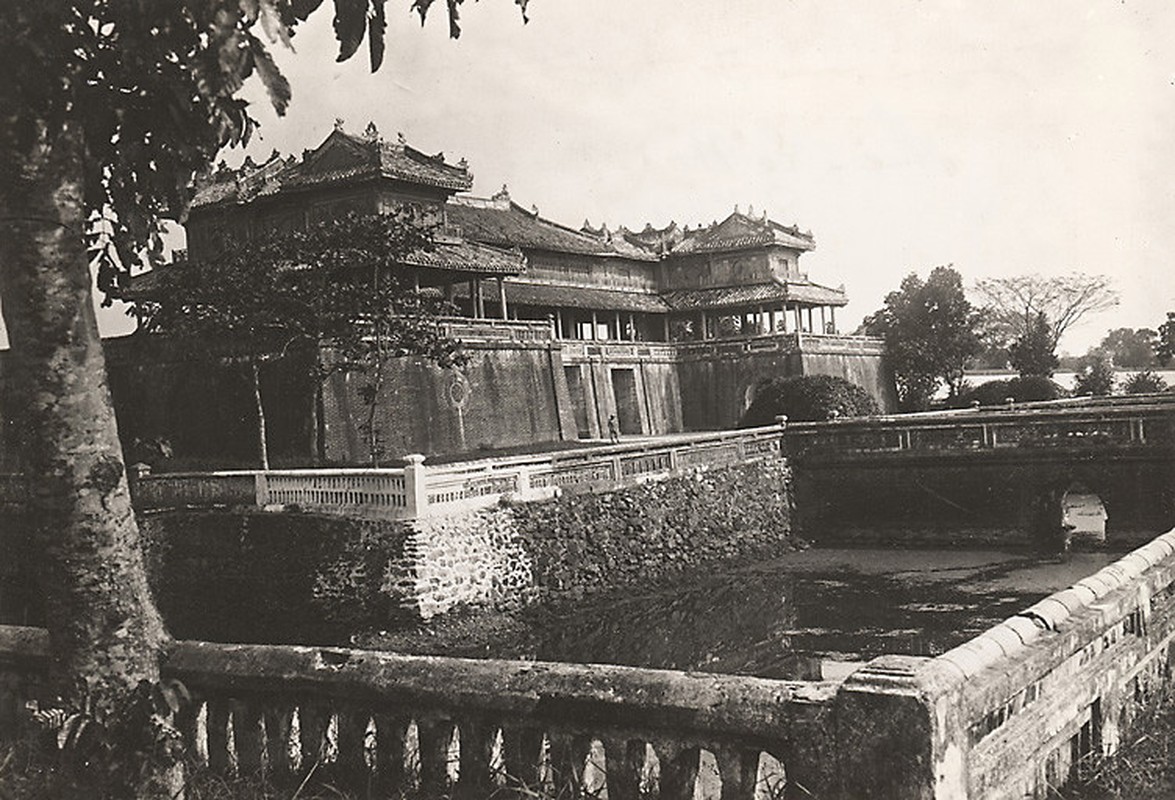 View -             Loạt ảnh quý giá về Cố đô Huế những năm 1919-1926    