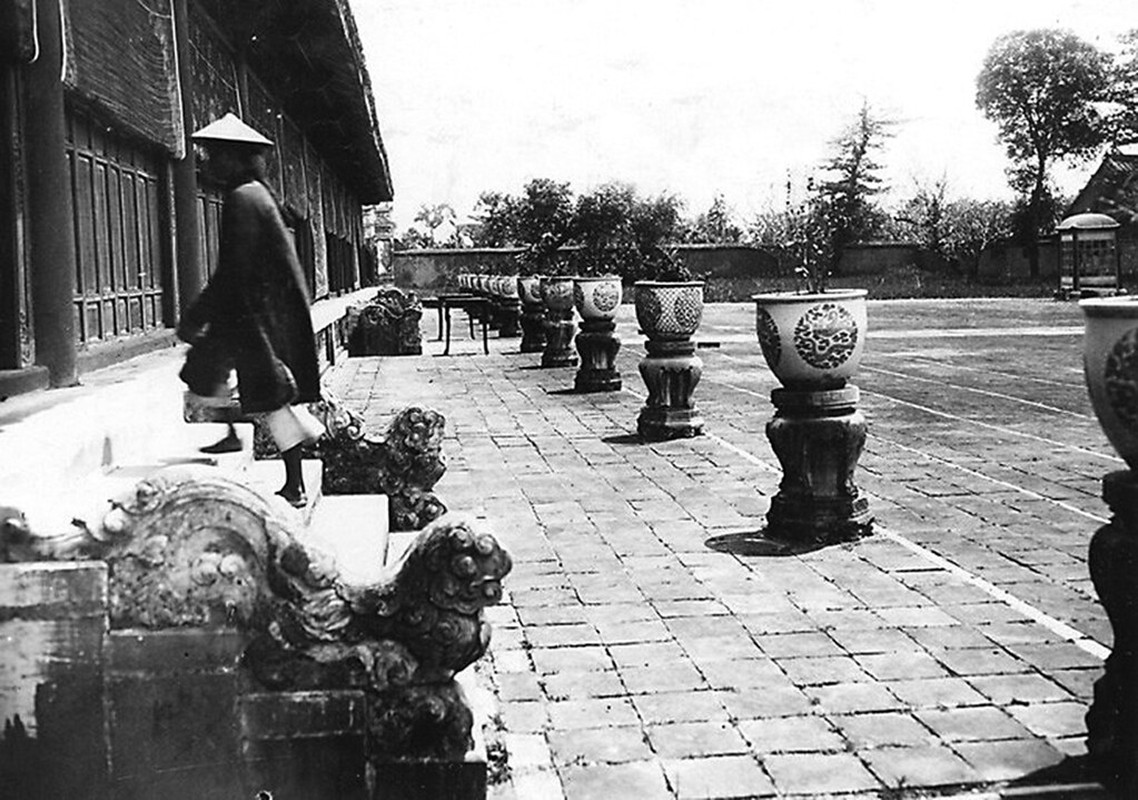 View -             Loạt ảnh quý giá về Cố đô Huế những năm 1919-1926    