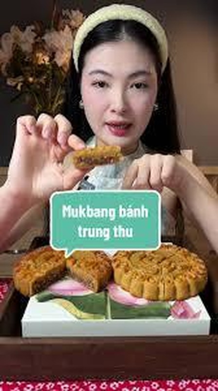 View -             Bánh Trung thu Quang Linh Vlogs bị 'bóc phốt', chuyện gì đây?    