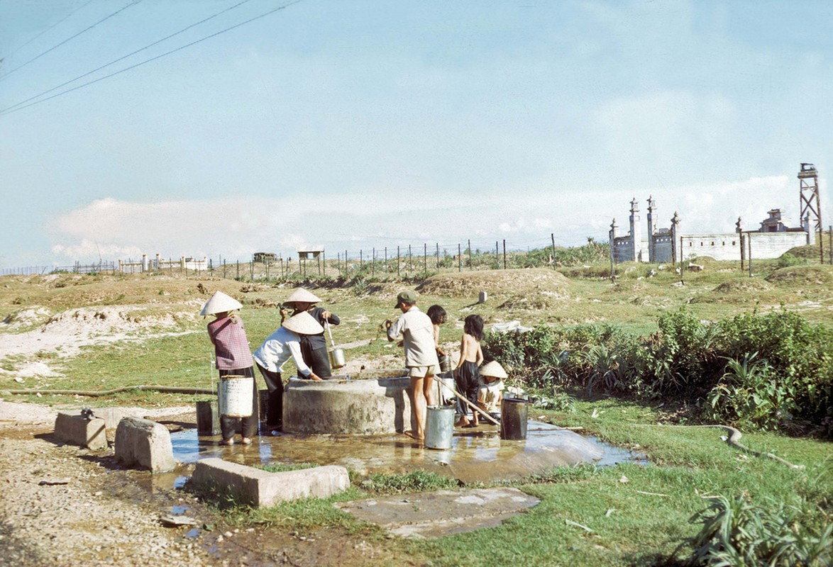 View -             Loạt ảnh hiếm về cuộc sống ở Quảng Trị năm 1967-1968    