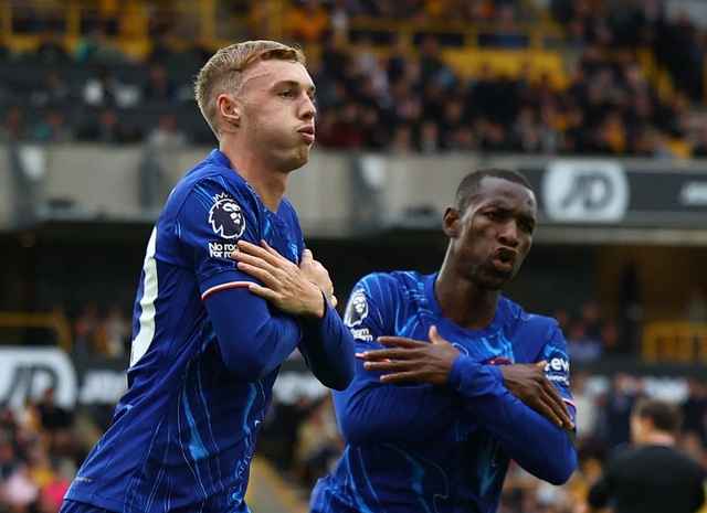             Madueke lập hat-trick, Chelsea vùi dập Wolverhampton    