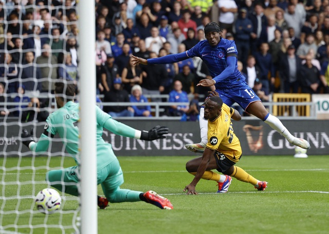 View -             Madueke lập hat-trick, Chelsea vùi dập Wolverhampton    