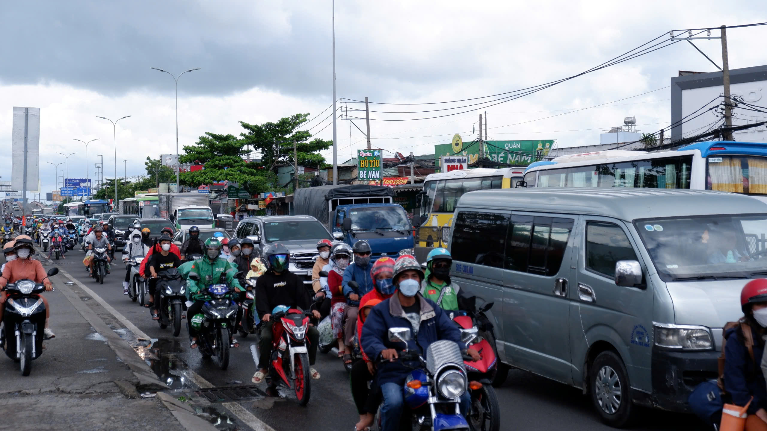 View -             Người dân miền Tây quay trở lại TPHCM sớm sau kỳ nghỉ lễ 2/9    