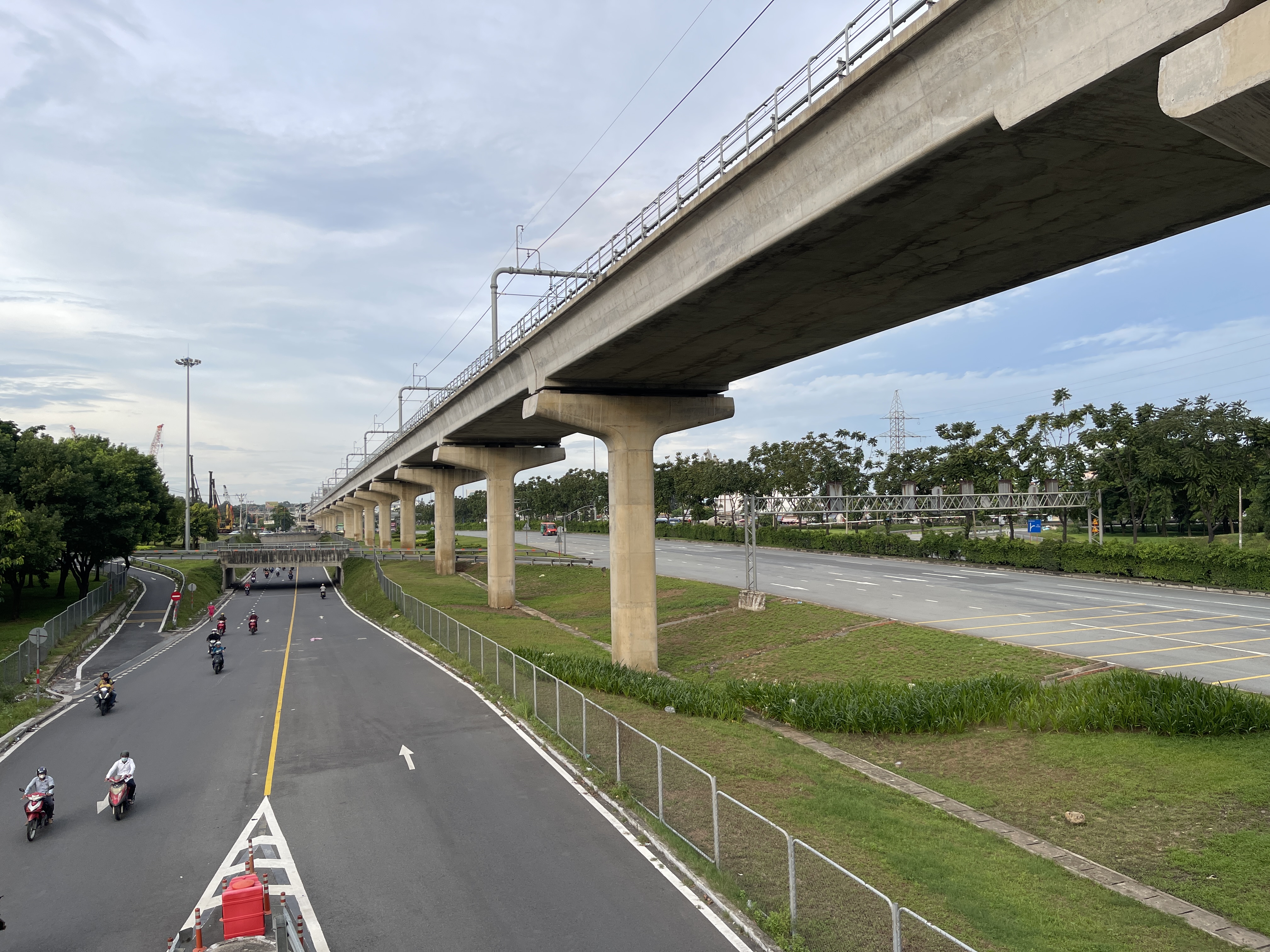 View -             TPHCM: Giao thông tại các cửa ngõ không xảy ra ùn tắc trong ngày nghỉ lễ cuối cùng    