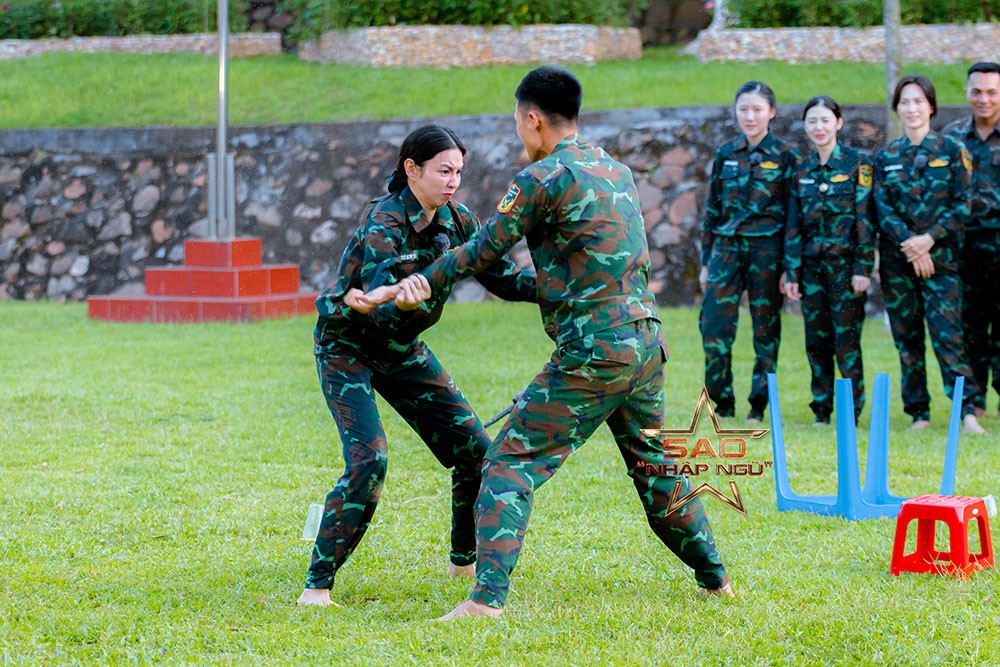 View -             Tập 5 Sao nhập ngũ 2024: Hoa hậu Thùy Tiên, Mie diễn xuất cực mượt, nhưng vẫn thua hai đồng chí này    