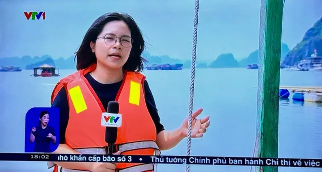             Phóng viên VTV tỏa đi các địa phương đưa tin bão số 3    