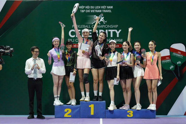 View -             Sao làng giải trí hào hứng tham dự Giải Pickleball Celebrity Championship 2024    