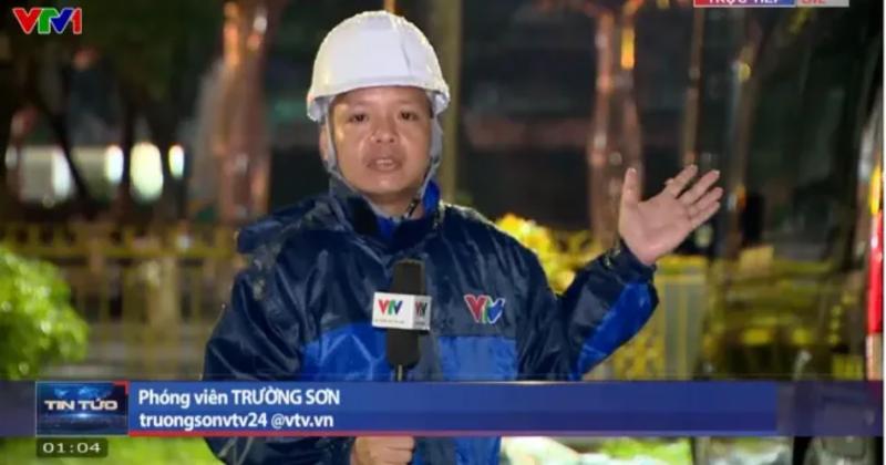             Phóng viên VTV lên sóng trực tiếp từ 1 giờ đêm ở vùng lũ    