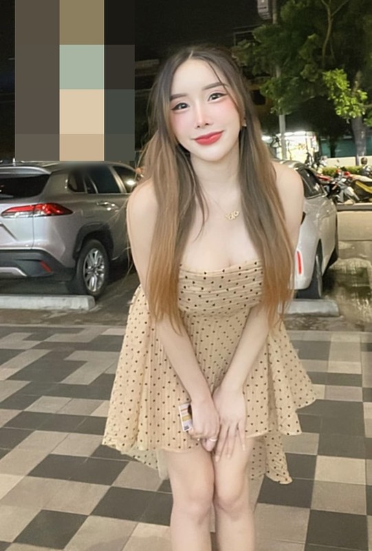             Hot girl xinh đẹp gây chú ý khi tung ảnh tắm suối    