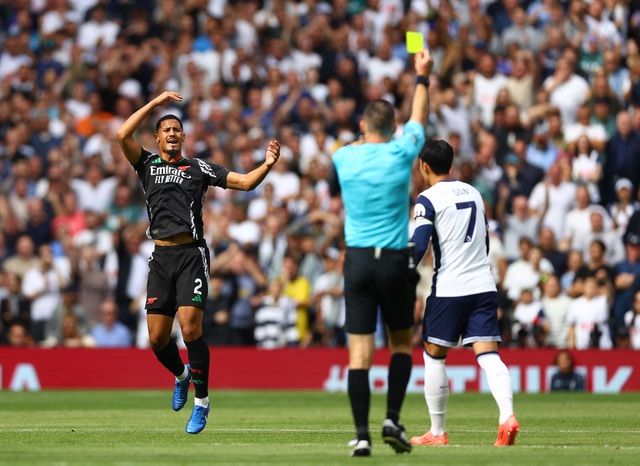 View -             Tottenham 'đá gấu' nhưng không cản được Arsenal    