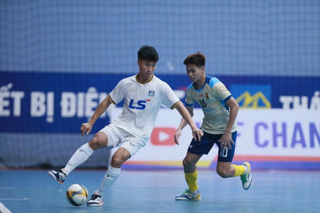 View -             U20 futsal VĐQG: Thái Sơn Bắc biến Sài Gòn Titans TP HCM thành cựu vương    