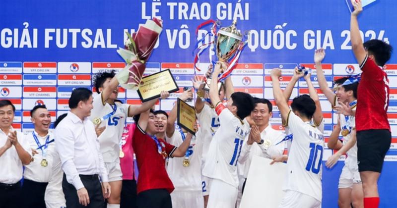 View -             U20 futsal VĐQG: Thái Sơn Bắc biến Sài Gòn Titans TP HCM thành cựu vương    