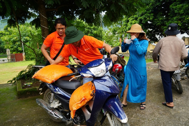             Tập đoàn Kim Oanh hỗ trợ trên 5 tỉ đồng giúp đồng bào vùng bão lũ Miền Bắc khắc phục khó khăn    