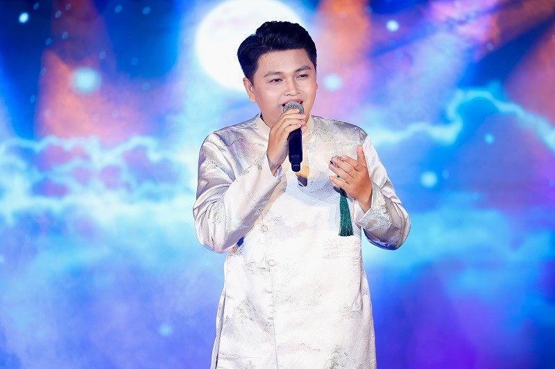 View -             Vũ Minh Hiếu song ca cùng Thanh Thanh Hiền trong minishow đầu tiên    