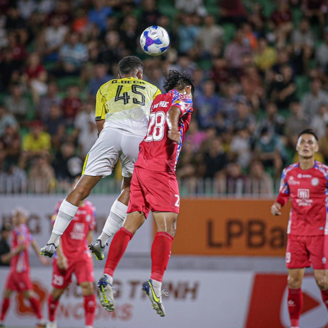 View -             CLB TP Hồ Chí Minh đánh bại á quân V-League    