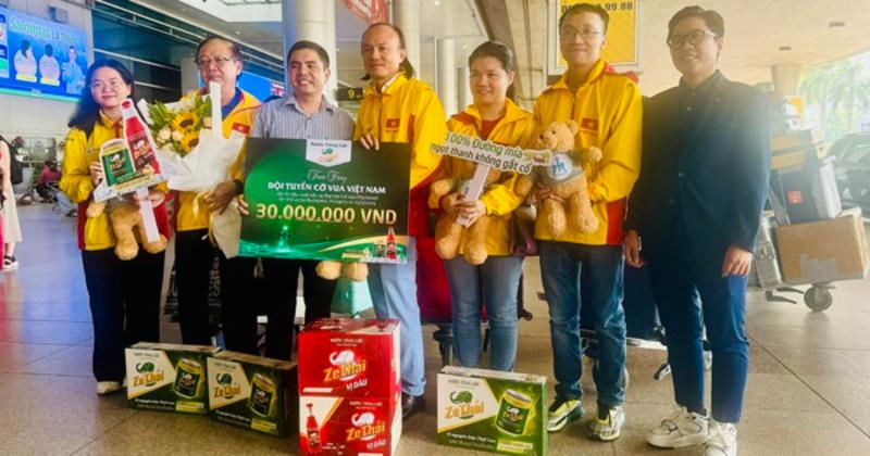             Các kỳ thủ Việt Nam trở về sau Olympiad cờ vua 2024    